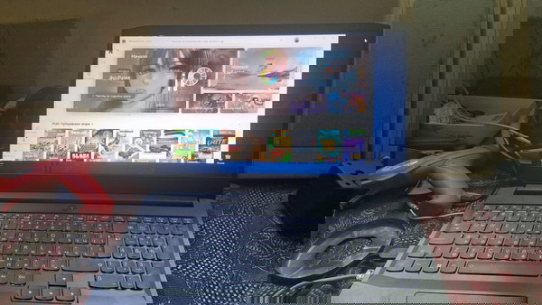 Лаптоп Lenovo