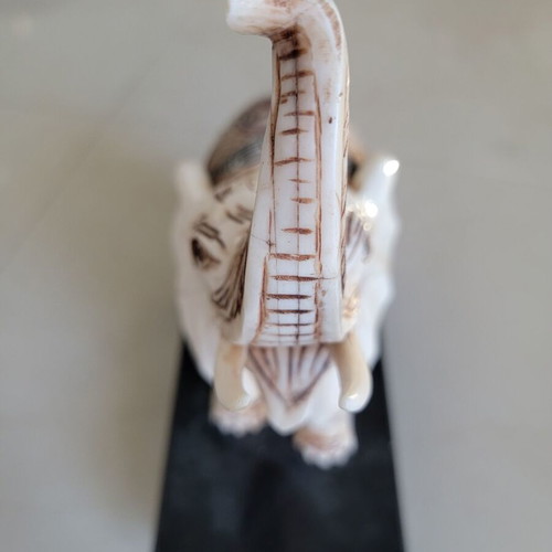 Elephant Decoration with Stand from Thailand like new