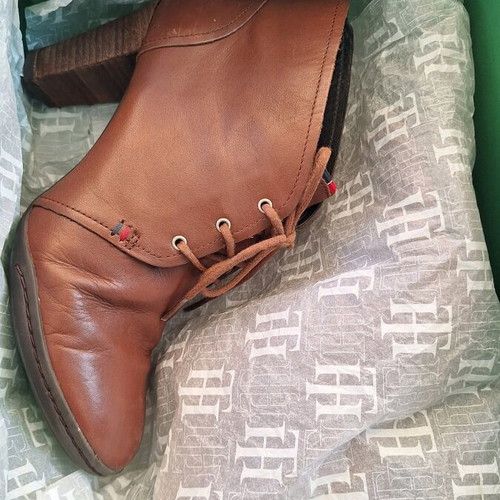 Tommy Hilfiger Women's Leather Ankle Boots used, brown, size 40