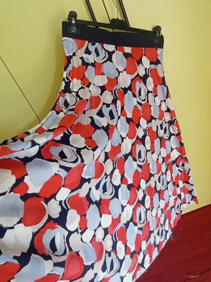 Tom Tailor pleated skirt with elastic waist size large like new multicolor
