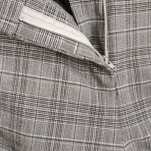 Zara checked black and white mid-length pants size XS like new