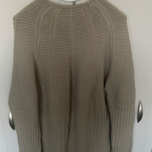 DKNY sweater like new, size M, beige