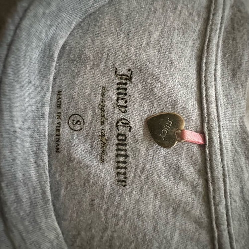 Juicy Couture gray short-sleeve t-shirt used with sequins