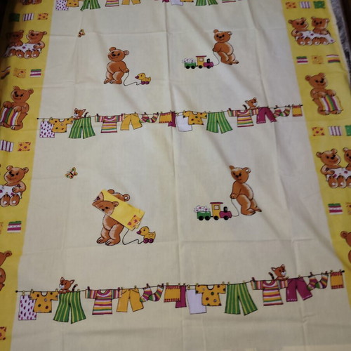 Children's bedding set with teddy bears used