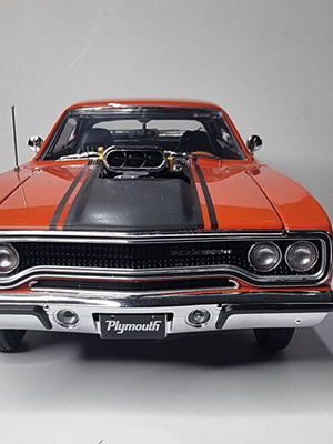 GMP Plymouth Heads Up Road Runner 1970 Metal Model Scale 1:18 new