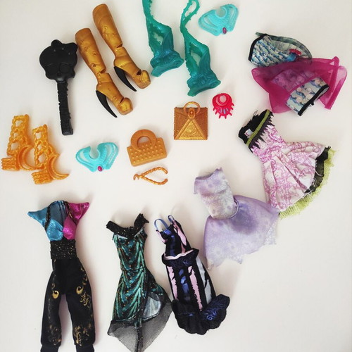 Monster High accessories set used