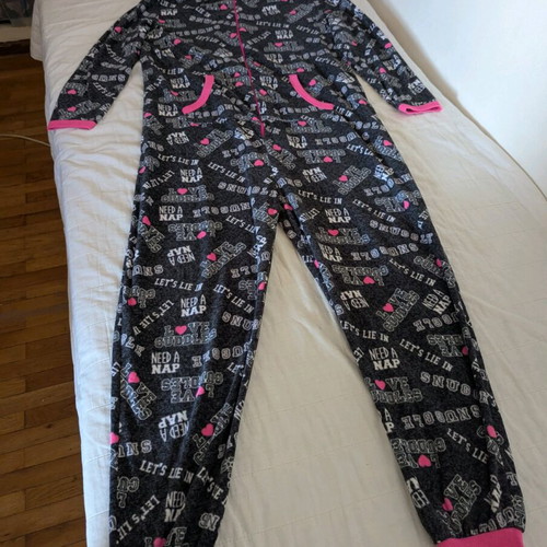 Onesie fleece like new, gray and pink, size L