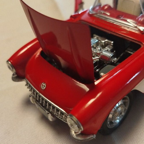 Chevrolet Corvette 1957 metal model 1/24 Burago