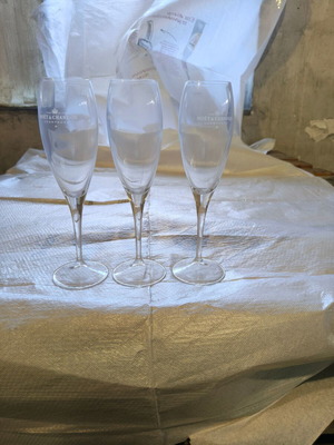Moët & Chandon Imperial Flute Champagne Glasses set of 6 new, vintage