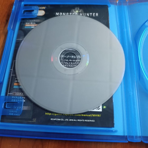 Monster Hunter World Japanese Edition PS4 like new