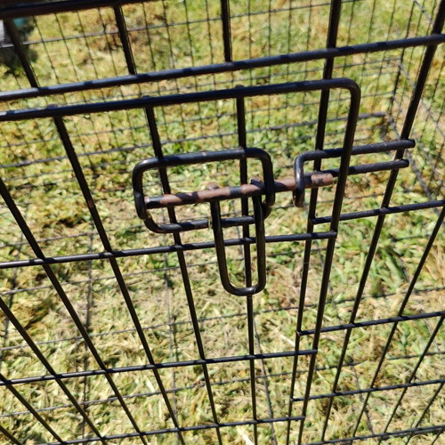 Crate wire dog cage used, large 107x71x76cm