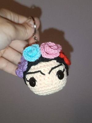 Πλεκτό μπρελόκ Frida Kahlo καινούργιο, χειροποίητο