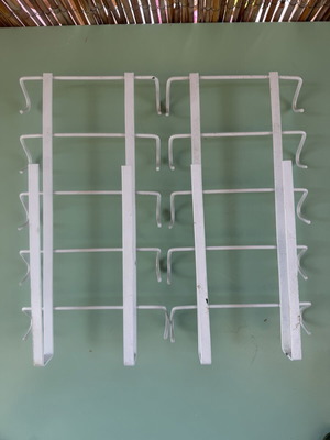 Metal shelf hangers for cups, set of 2