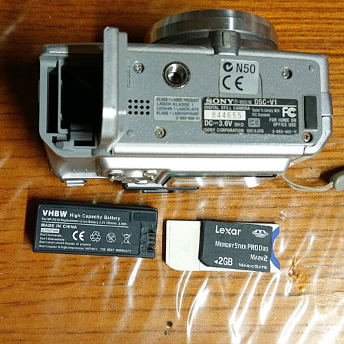 Sony DSC-V1 used compact digital camera with infrared feature