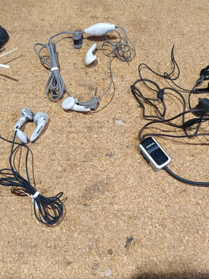 Nokia headset headphones used, 3 wired sets