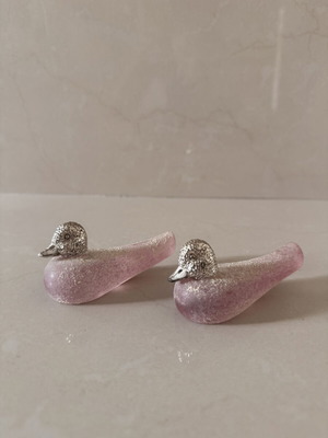 Decorative ducks like new, pink with silver details, set of two