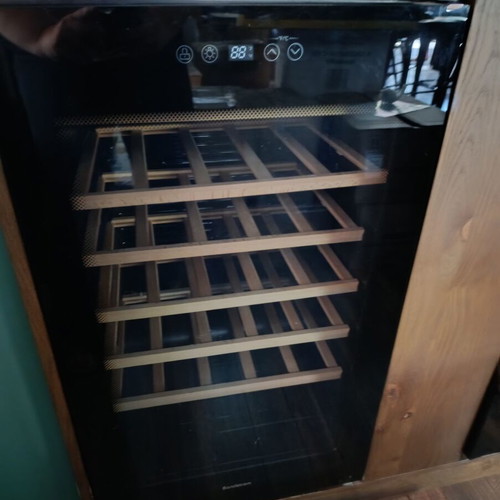 Wine cooler for 34 bottles with 6 adjustable wooden shelves