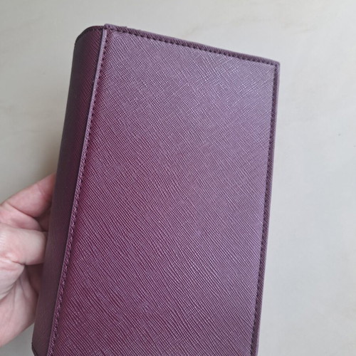 Valtiva clutch shoulder bag like new, burgundy saffiano texture