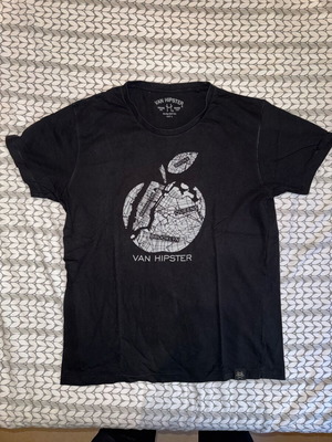 Van Hipster Black Tee with NYC Map Print size L like new