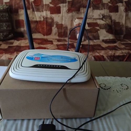 TP-Link TL-WR841N wireless router used