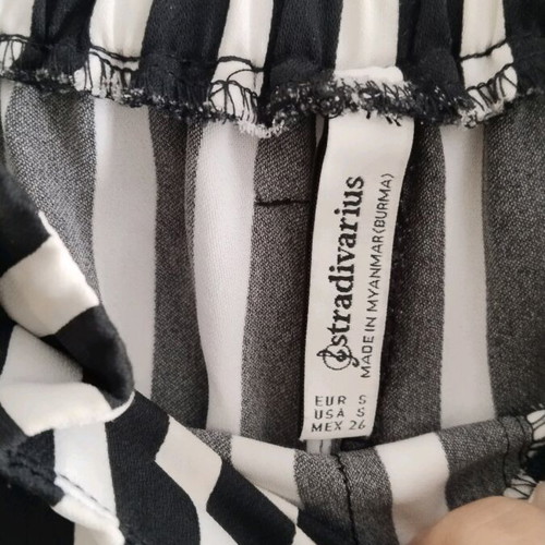 Γυναικεία παντελόνα Stradivarius No S σαν καινούργιο, μαύρο και άσπρο