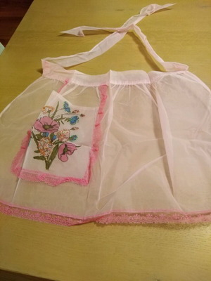 Vintage figure apron pink tulle with lace and flower design like new
