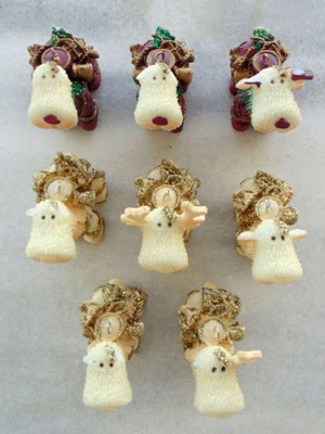 Christmas tree ornaments set of 8 reindeer used, heavy material
