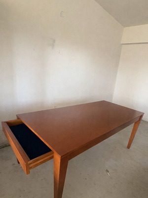 Dining table like new with 2.5 meter extension