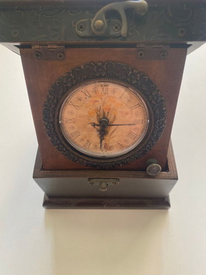 Vintage Wooden Decorative Box Clock with Analog Movement used
