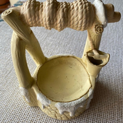 Vintage ceramic decorative well like new with tealight holder