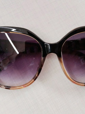 El Gio Mati Mati sunglasses like new with case