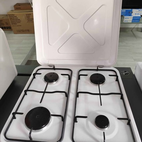 Thermogatz gas stove with four burners new