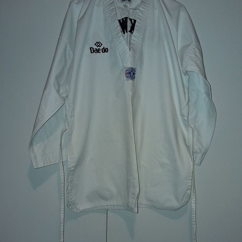 Tae kwon do uniform like new