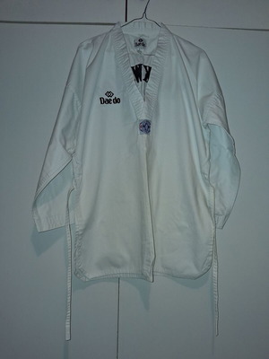 Tae kwon do uniform like new