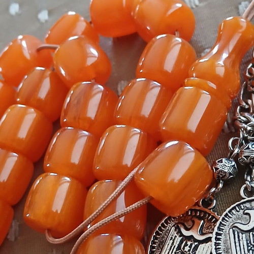 Bakelite komboloi worry beads, Syros origin, 33 beads