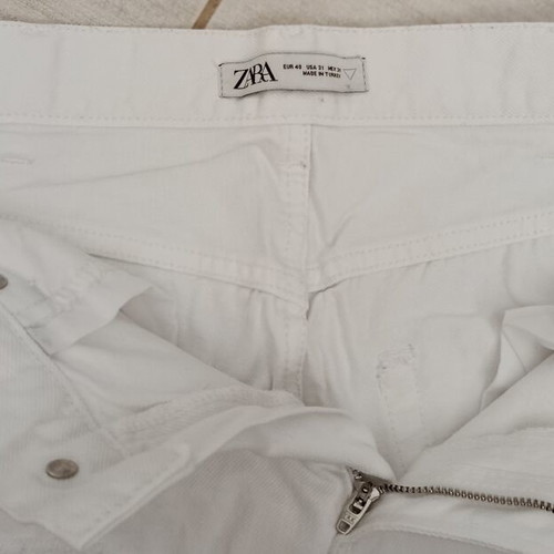 Men's denim bermudas Zara used, white and blue distressed