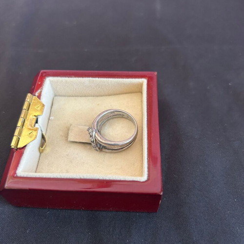 Folli Follie 925 silver ring like new with pink and white stones