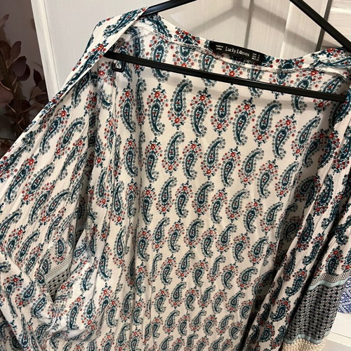 Kimono with paisley Small like new, multicolor