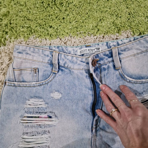 Alcott women high waist denim shorts size M like new, blue
