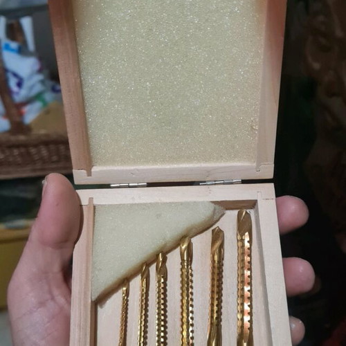 Titanium drill bit set new, 6 pieces in wooden case