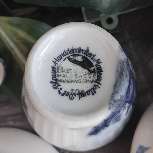 Vintage συλλογή Delft Blue χειροποίητη ζωγραφική, σετ 5 κεραμικών με ξύλινο τσόκαρο