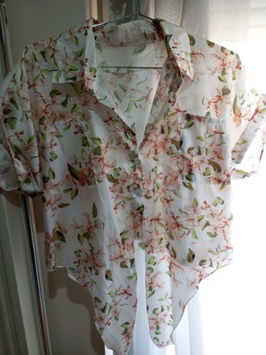 Crop shirt with satin texture summer style