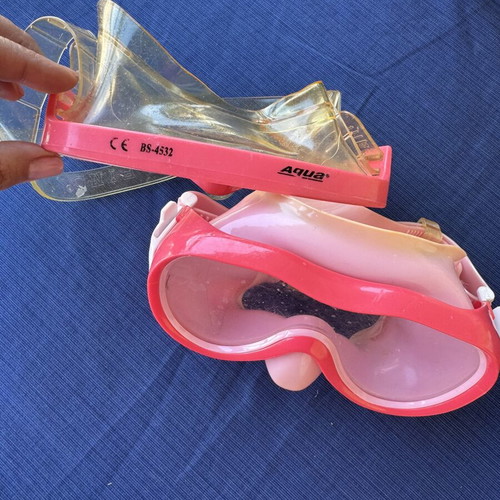 Diving masks like new, set of 2, pink, children