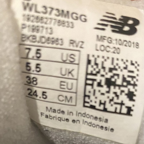 New Balance sneakers used, eggplant color, size 38