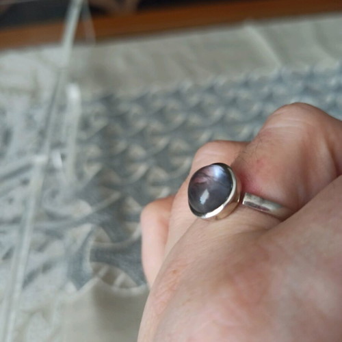Silver ring with purple-blue iolite stone like new