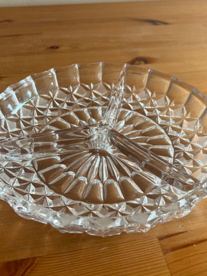 Round crystal tray with triptych divider like new