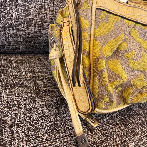 Guess Y2K vintage bag used, yellow handheld