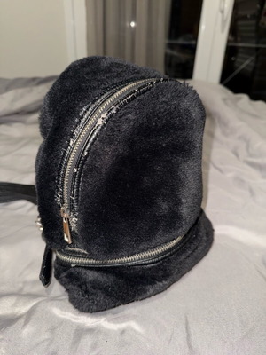 Backpack fur black shoulder bag like new