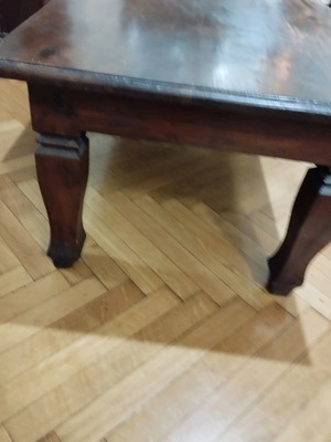 Solid wood coffee table vintage, like new