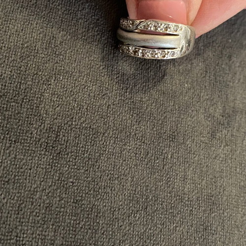 Silver ring with nice design, size 16-16.5, 7g, 925 stamp, like new